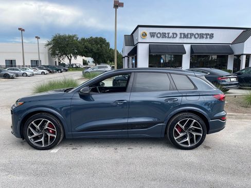 Used 2025 Audi SQ6 e-tron Premium Plus w/ Premium Plus AWD/4WD image 2