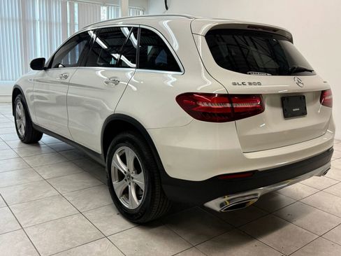 Used 2018 Mercedes-Benz GLC 300 4MATIC w/ Multimedia Package image 7