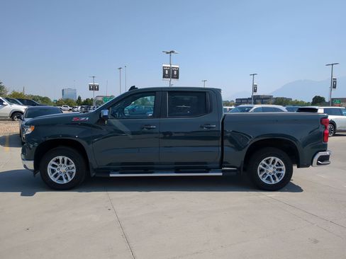 Used 2025 Chevrolet Silverado 1500 LT AWD/4WD image 3