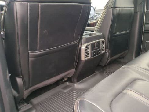 Used 2017 Ford F150 Platinum w/ Equipment Group 701A Luxury image 18