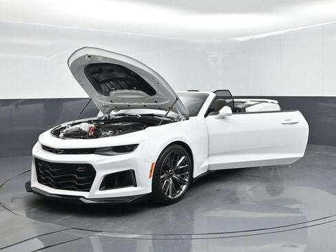 Used 2022 Chevrolet Camaro ZL1 RWD image 63