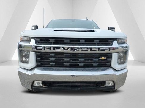 Used 2022 Chevrolet Silverado 2500 LT w/ Convenience Package AWD/4WD image 2