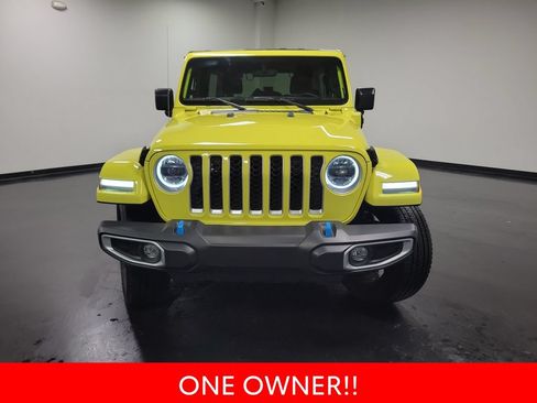 Used 2023 Jeep Wrangler Unlimited Sahara w/ Dual Top Group AWD/4WD image 3