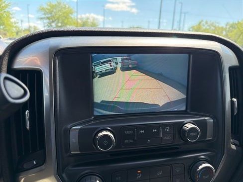 Used 2018 Chevrolet Silverado 1500 LT w/ LT Convenience Package AWD/4WD image 19