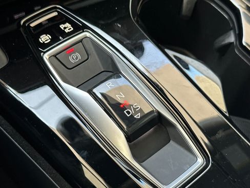 Used 2025 Audi Q5 Premium w/ Convenience Package AWD/4WD image 22