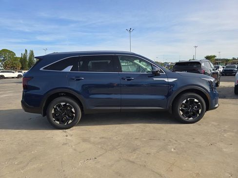 New 2026 Kia Sorento S AWD/4WD image 9