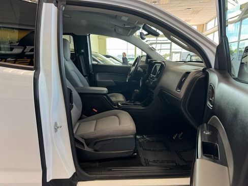 Used 2018 Chevrolet Colorado W/T w/ WT Convenience Package image 16