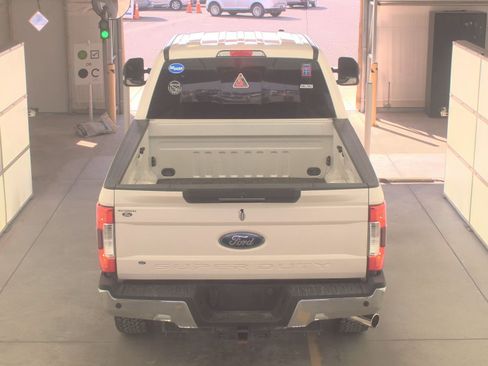 Used 2018 Ford F250 Lariat w/ Lariat Ultimate Package image 6