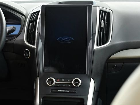 Used 2023 Ford Edge SEL AWD/4WD image 9
