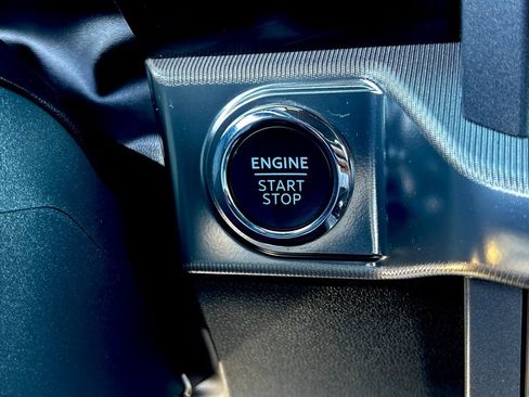 Used 2024 Ford F150 Lariat w/ FX4 Off-Road Package image 24