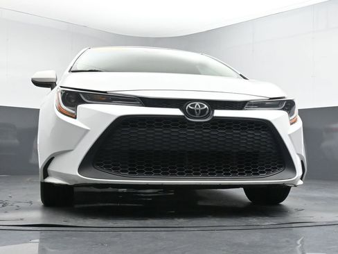 Used 2020 Toyota Corolla LE image 34