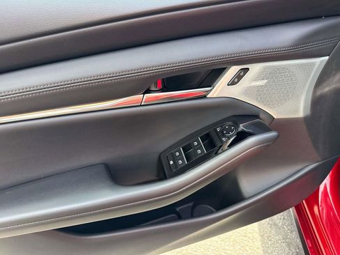 Used 2026 MAZDA MAZDA3 Hatchback w/Premium Plus Pkg image 20