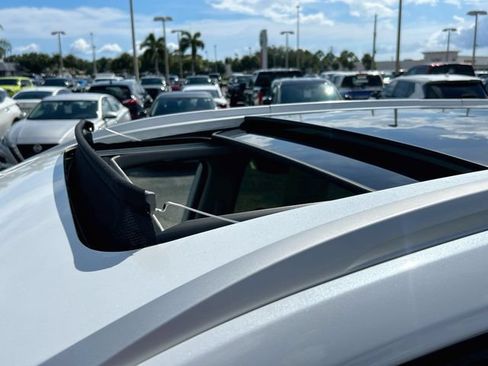 Certified 2024 Nissan Rogue Platinum w/ Platinum Premium Package FWD image 20