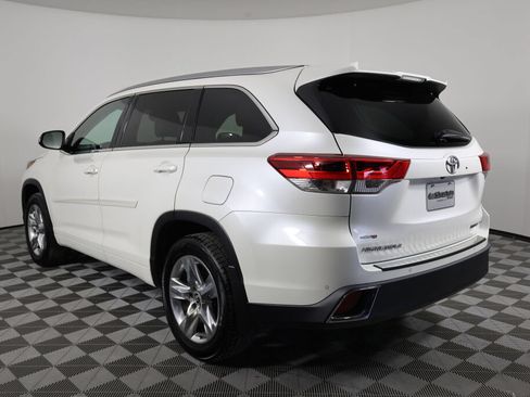 Used 2018 Toyota Highlander Limited AWD/4WD image 4