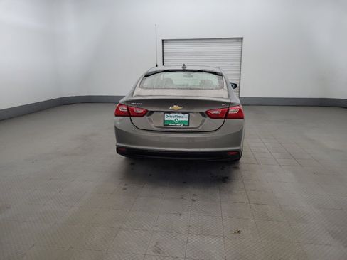 Used 2018 Chevrolet Malibu LT FWD image 7