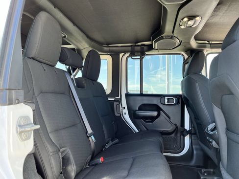 Used 2022 Jeep Wrangler Unlimited Sport AWD/4WD image 26
