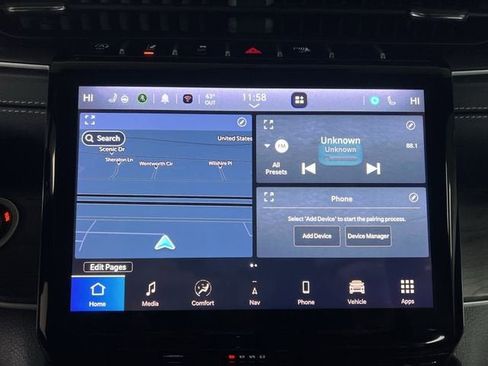 Used 2024 Jeep Grand Cherokee Limited w/ Black Appearance Package image 13