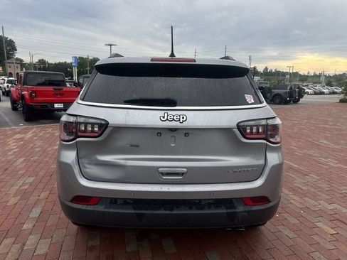 Used 2021 Jeep Compass Limited FWD image 13