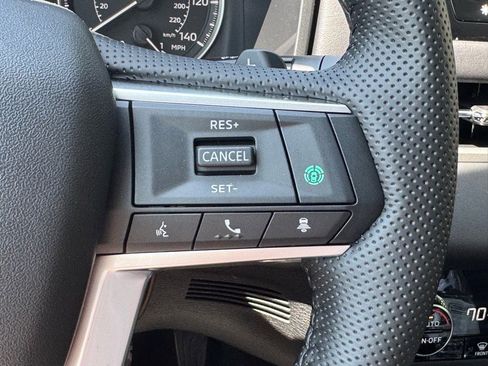 New 2025 Mitsubishi Outlander SE image 29