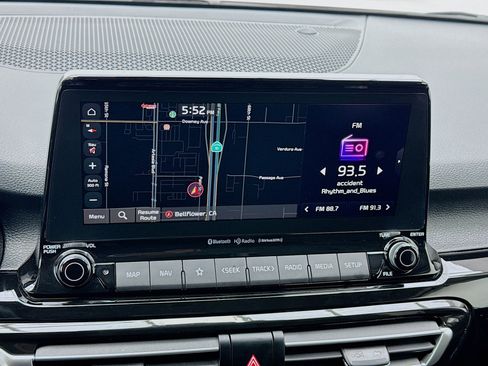 Used 2023 Kia Seltos EX image 9