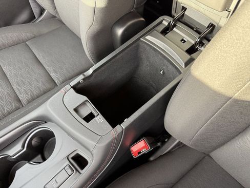 Used 2025 Dodge Durango R/T w/ Blacktop Package image 25