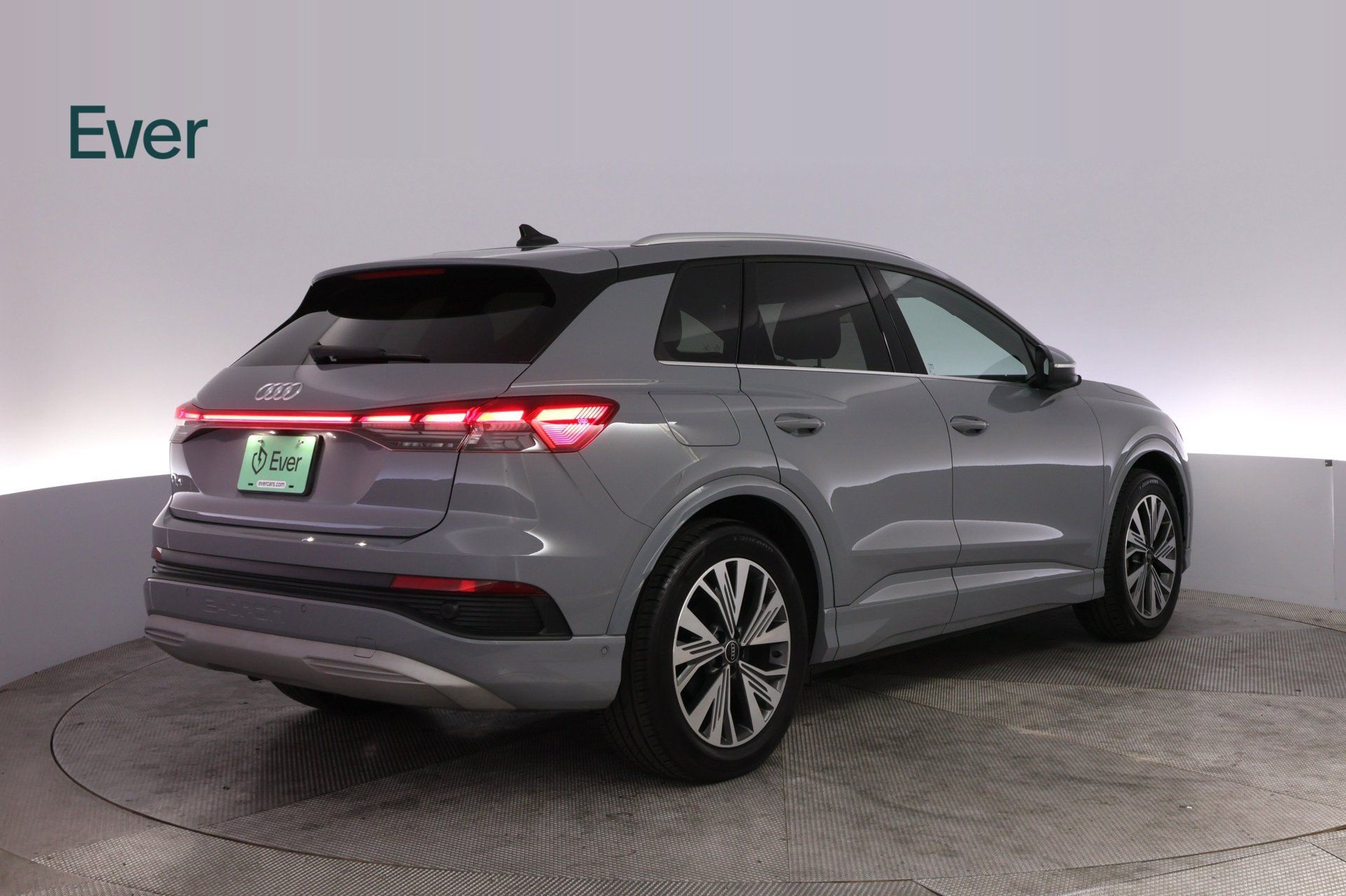 Used 2023 Audi Q4 e-tron Premium Plus w/ Premium Plus RWD image 3