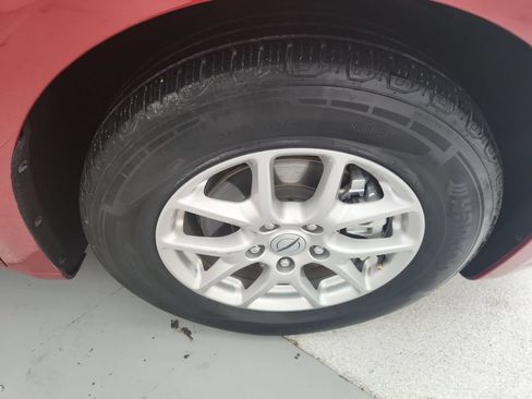 Certified 2024 Chrysler Pacifica Touring-L FWD image 38