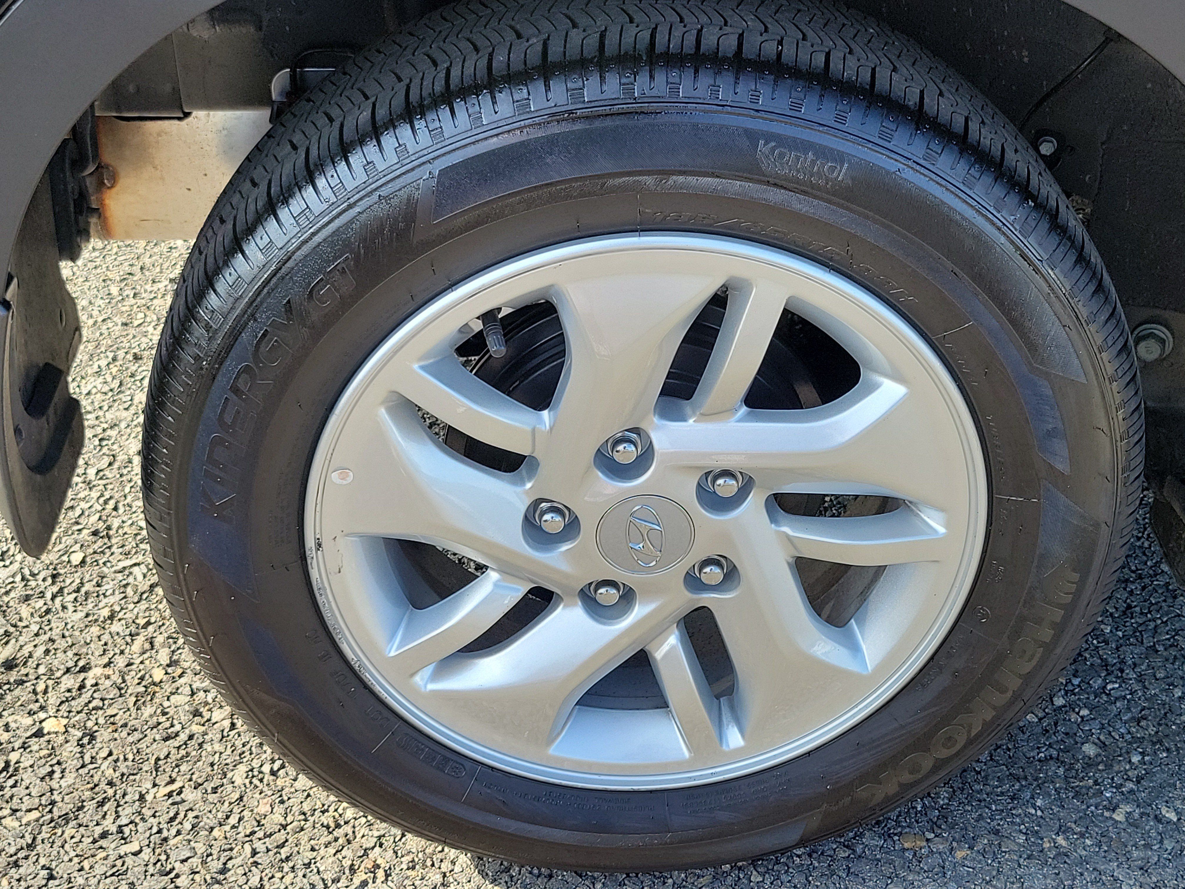 Certified 2026 Hyundai Venue SE FWD image 24