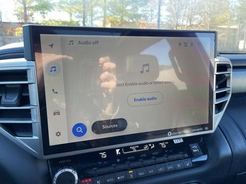 Used 2024 Toyota Sequoia Platinum image 10