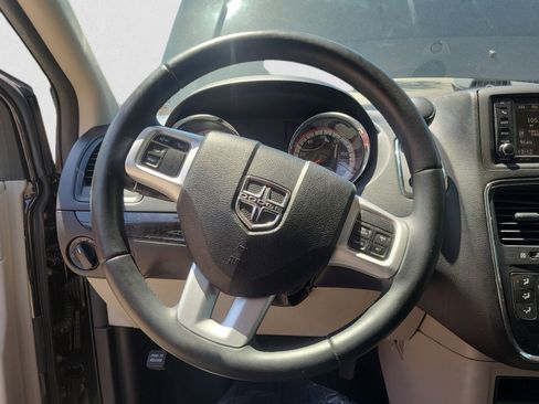 Used 2017 Dodge Grand Caravan SE w/ Power Window Group FWD image 15