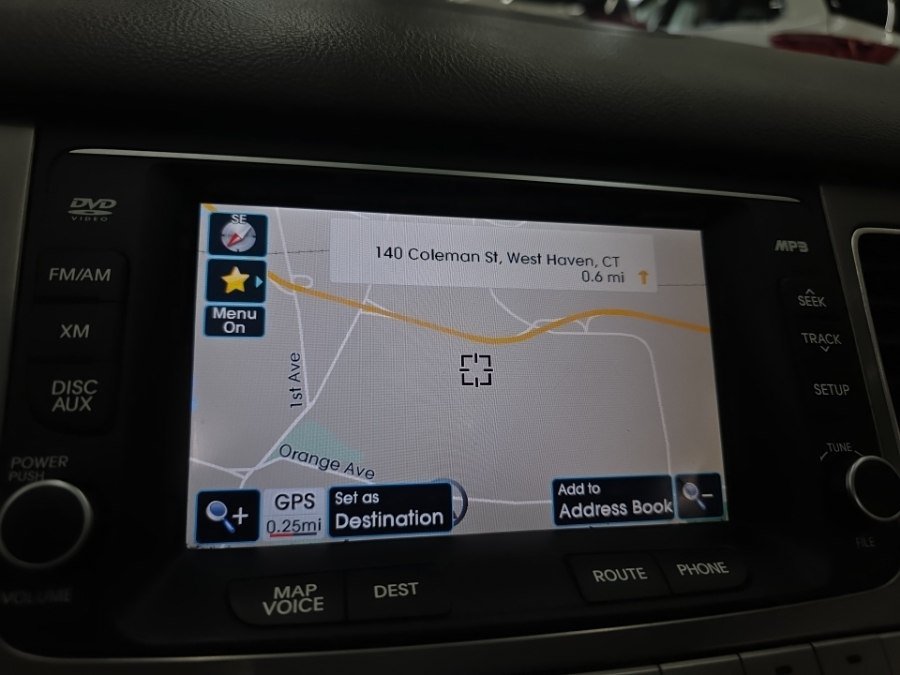 Used 2013 Hyundai Genesis 3.8 w/ Premium Pkg RWD image 8