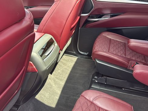 Certified 2025 Cadillac Escalade Premium Luxury w/ Touring Package AWD/4WD image 31