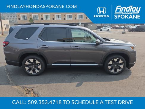 Used 2026 Honda Pilot Touring image 6
