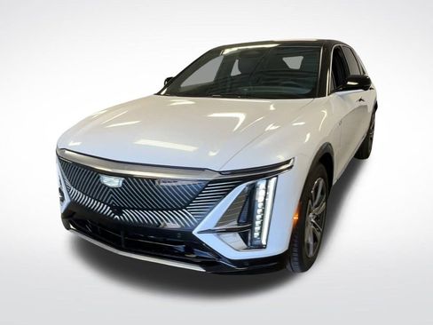 New 2025 Cadillac Lyriq Luxury image 4