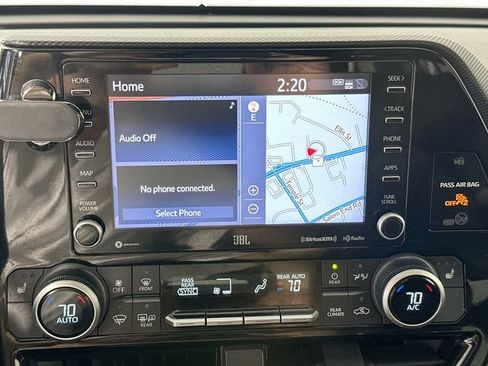 Used 2021 Toyota Highlander XSE AWD/4WD image 12