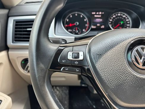 Used 2019 Volkswagen Atlas SE FWD image 24