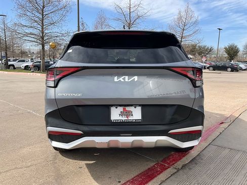 Used 2025 Kia Sportage LX image 7