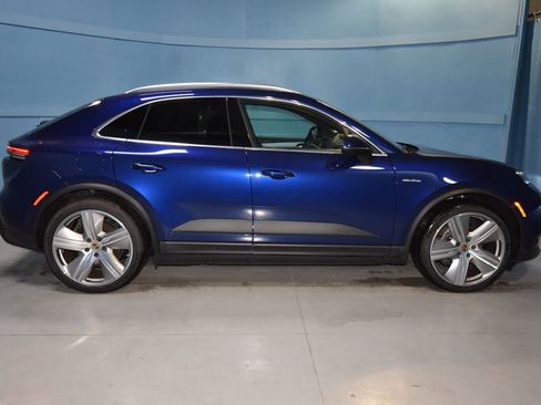 Used 2024 Porsche Macan 4 Electric image 19