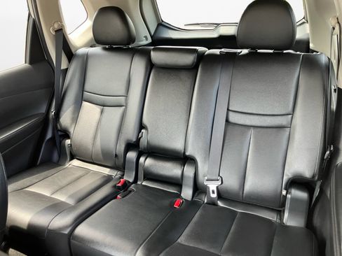 Used 2018 Nissan Rogue SL w/ Premium Package AWD/4WD image 15