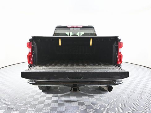 Used 2021 Chevrolet Silverado 2500 LTZ w/ LTZ Plus Package AWD/4WD image 6