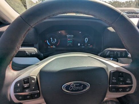 New 2026 Ford Explorer Active RWD image 27