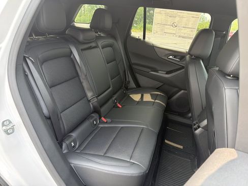 New 2027 Chevrolet Equinox LT w/ Convenience Package II AWD/4WD image 9