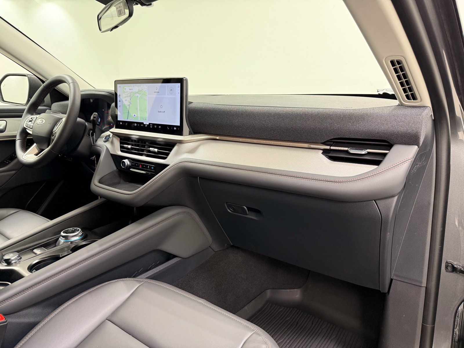 New 2026 Ford Explorer Active w/ Active Comfort Package RWD image 29
