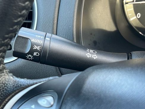 Used 2013 Nissan Pathfinder SV image 31