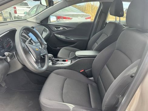 Used 2024 Chevrolet Malibu LS image 9