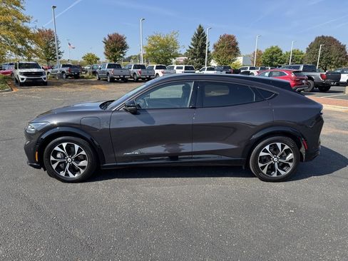 Certified 2022 Ford Mustang Mach-E Premium image 10