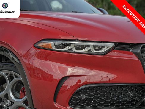 New 2025 Alfa Romeo Tonale w/ Premium Package AWD/4WD image 3