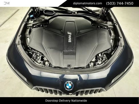 Used 2024 BMW i7 xDrive60 AWD/4WD image 48