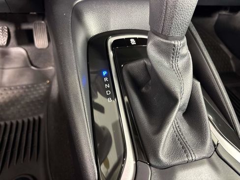 Used 2025 Toyota Corolla LE FWD image 22