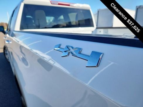 Used 2024 GMC Sierra 1500 SLT image 30